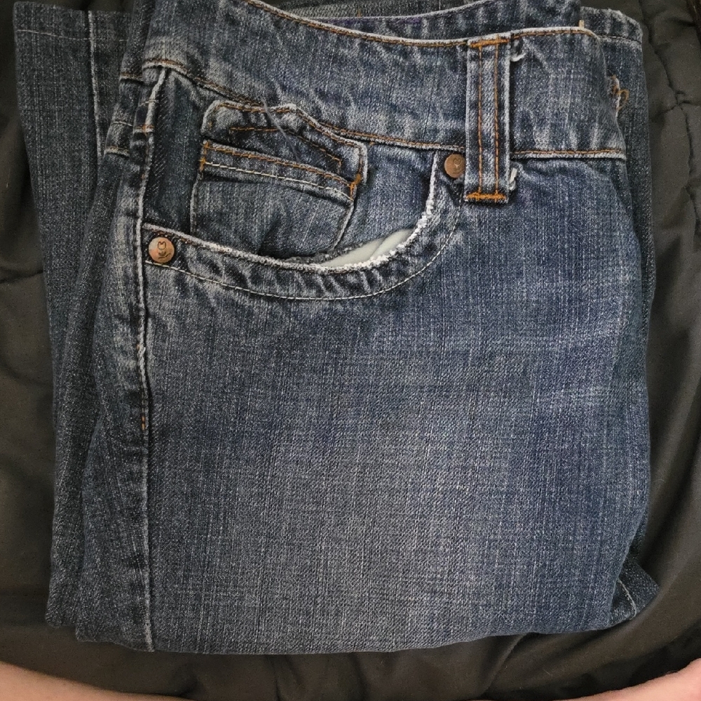 Blue Skinny Jeans with Natural Fading and Contrast Stitching
